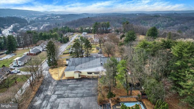 145 CHAMBERLAINE AVE, Pottsville, PA 17901