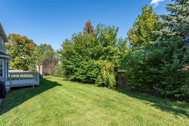 4052 Woodcrest Court, Gurnee, IL 60031