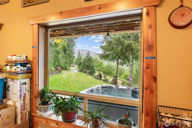 32600 349th Way SE, Ravensdale, WA 98051