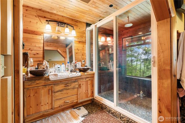 32600 349th Way SE, Ravensdale, WA 98051