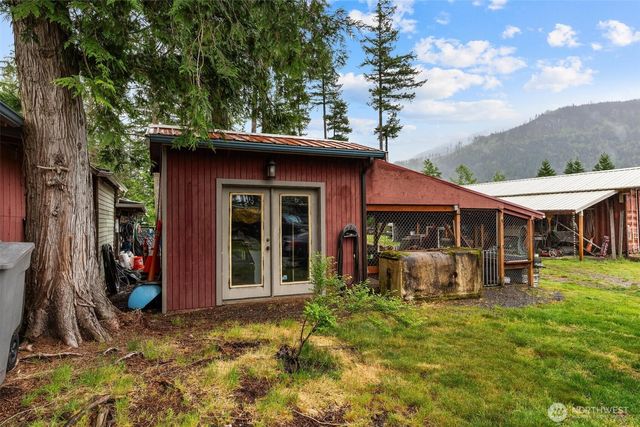 32600 349th Way SE, Ravensdale, WA 98051