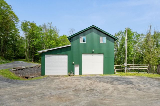 251 Doe Road, Warren, VT 05674