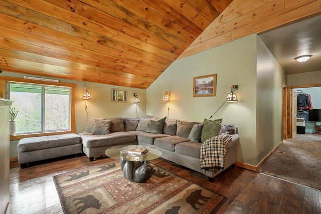 251 Doe Road, Warren, VT 05674