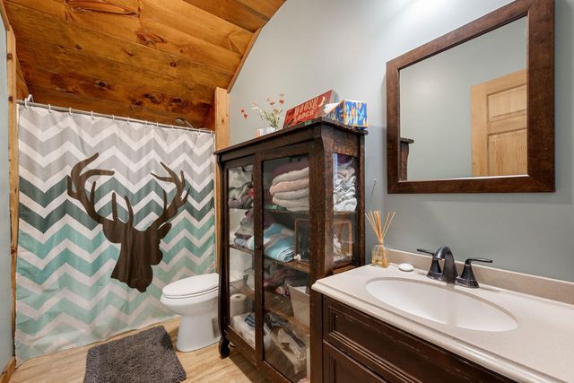 251 Doe Road, Warren, VT 05674