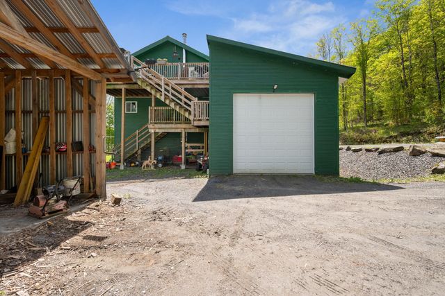 251 Doe Road, Warren, VT 05674