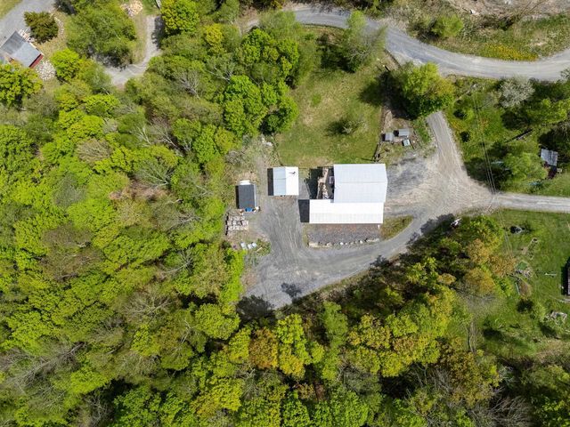 251 Doe Road, Warren, VT 05674