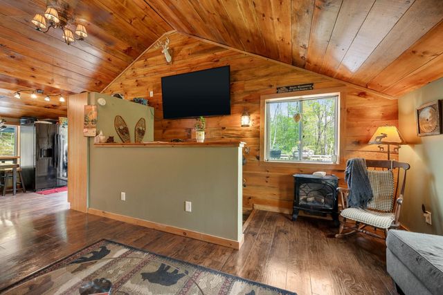 251 Doe Road, Warren, VT 05674