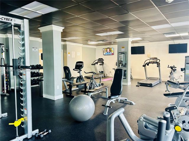 1865 79th St Cswy 6O, North Bay Village, FL 33141