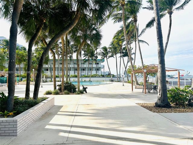 1865 79th St Cswy 6O, North Bay Village, FL 33141