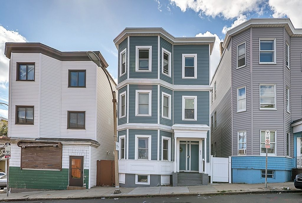 311 Lexington St 1, Boston, MA 02128