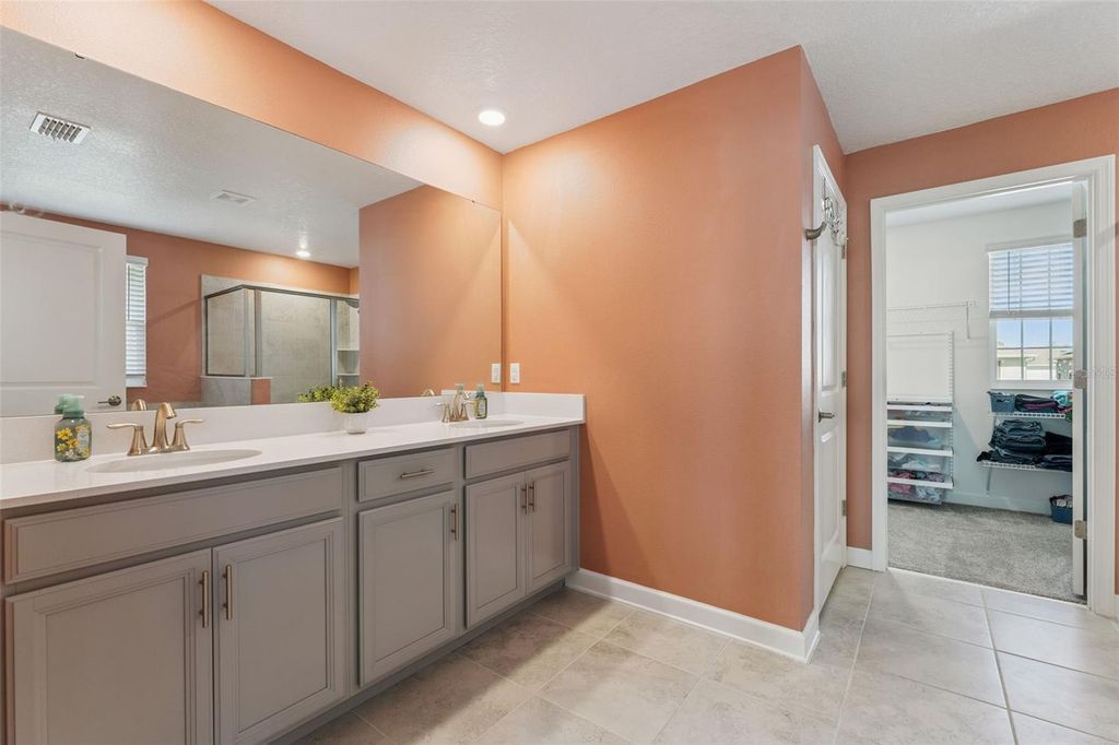 Image 25 of property listing at 11533 RHYME AVENUE, Orlando, FL 32832