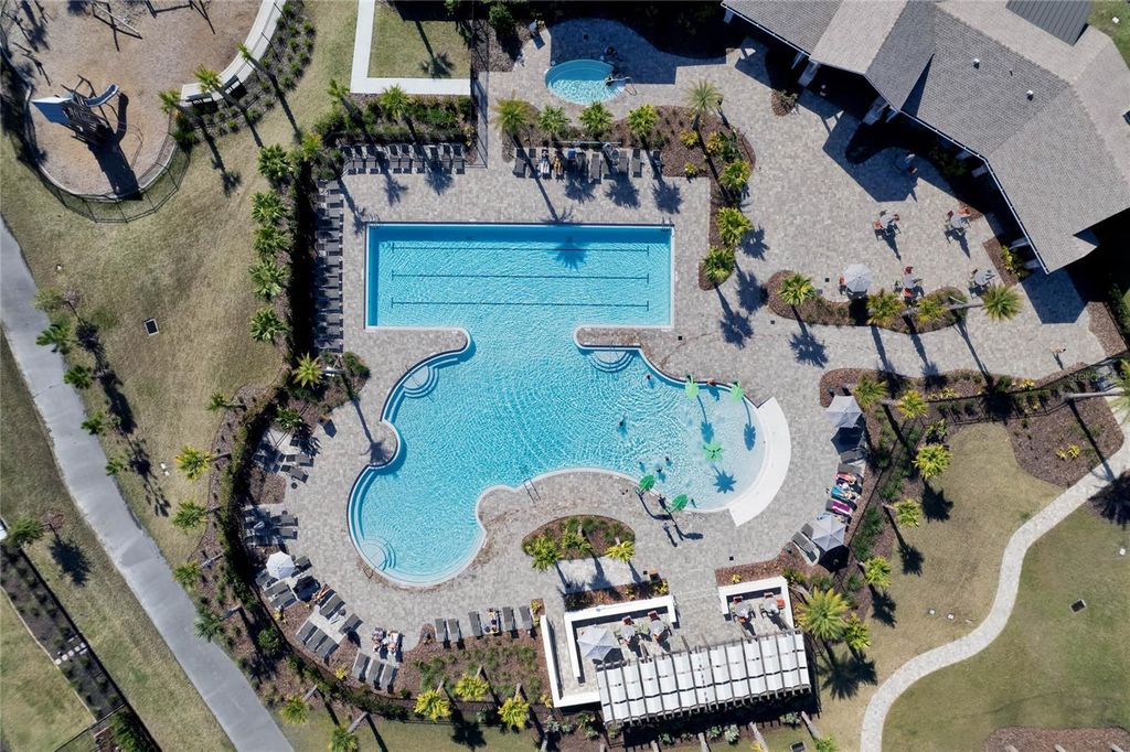 Image 38 of property listing at 11533 RHYME AVENUE, Orlando, FL 32832