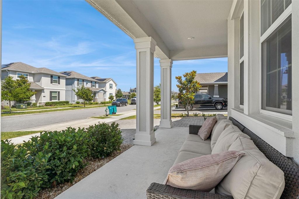 Image 5 of property listing at 11533 RHYME AVENUE, Orlando, FL 32832