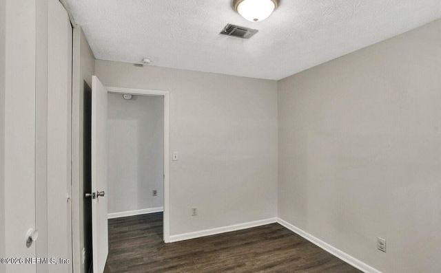 5013 CHIVALRY Drive, Jacksonville, FL 32208