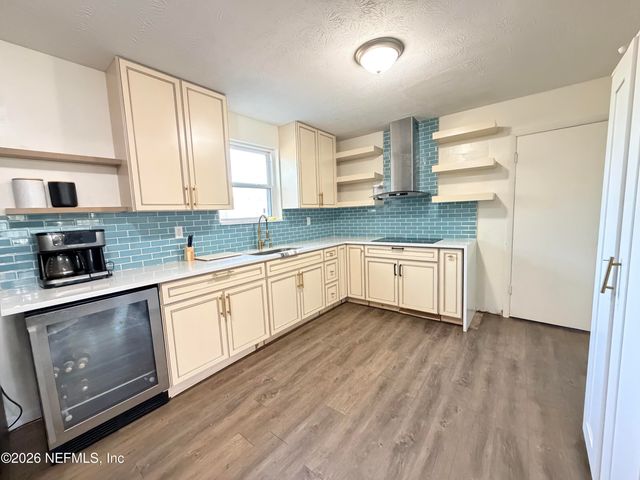 5013 CHIVALRY Drive, Jacksonville, FL 32208