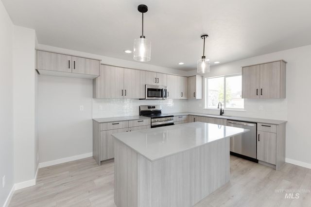 8525 S Tyrion Way, Kuna, ID 83634