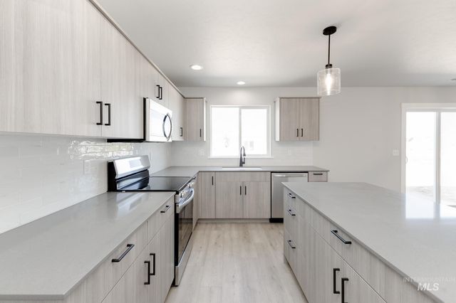 8525 S Tyrion Way, Kuna, ID 83634