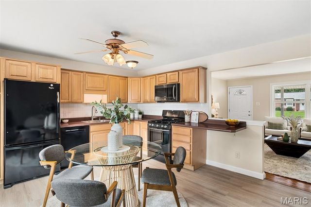 11824 Welcome Drive, Maryland Heights, MO 63043