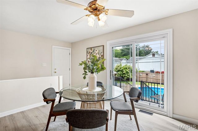 11824 Welcome Drive, Maryland Heights, MO 63043