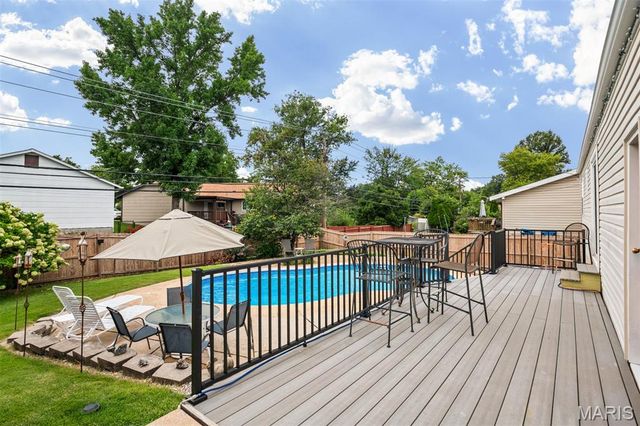 11824 Welcome Drive, Maryland Heights, MO 63043