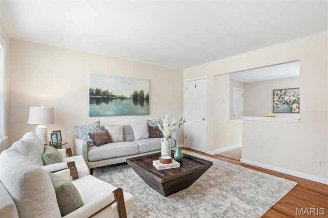 11824 Welcome Drive, Maryland Heights, MO 63043