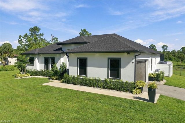 1819 12th AVE NE, Naples, FL 34120