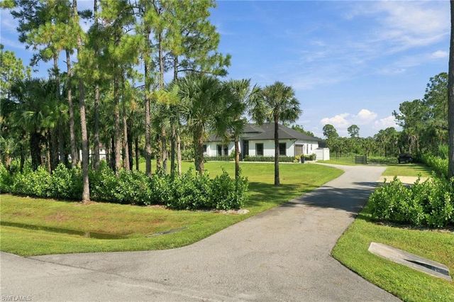 1819 12th AVE NE, Naples, FL 34120