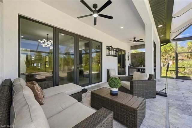 1819 12th AVE NE, Naples, FL 34120