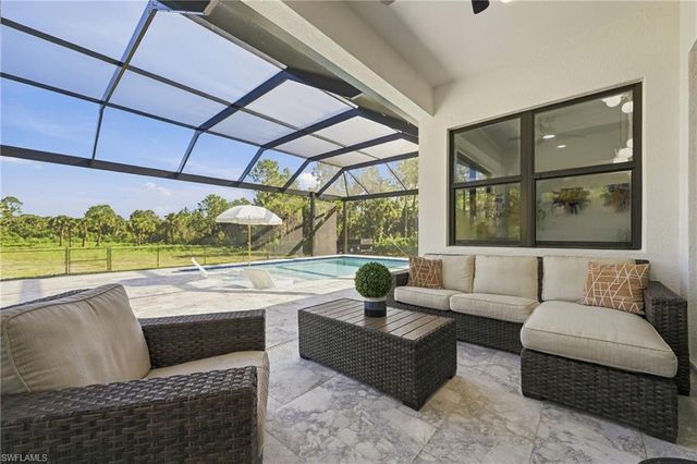 1819 12th AVE NE, Naples, FL 34120