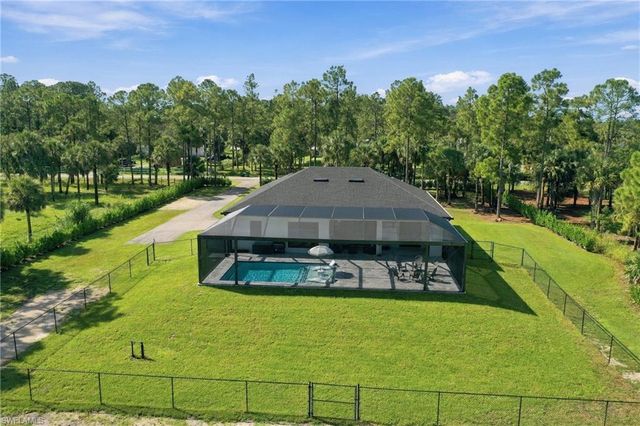 1819 12th AVE NE, Naples, FL 34120