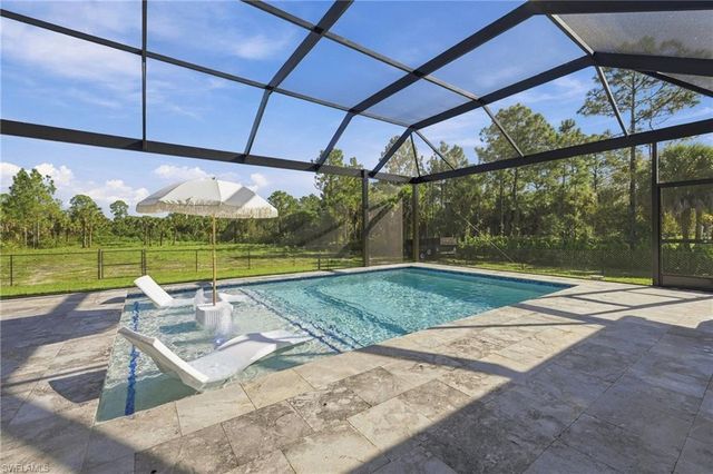 1819 12th AVE NE, Naples, FL 34120