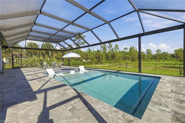 1819 12th AVE NE, Naples, FL 34120