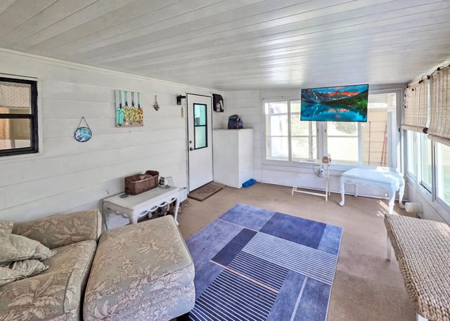 35 Flores Del Norte, Fort Pierce, FL 34951