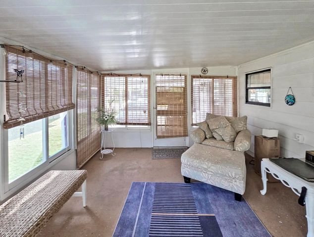 35 Flores Del Norte, Fort Pierce, FL 34951