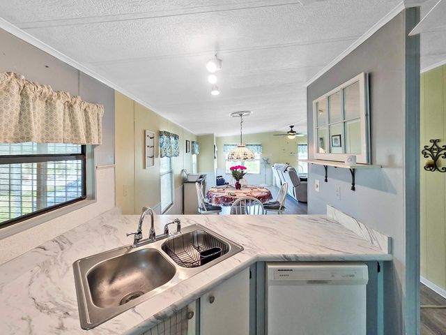 35 Flores Del Norte, Fort Pierce, FL 34951