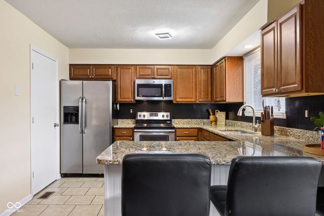 7628 Vintage Court, Lawrence, IN 46226