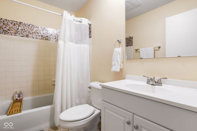 7628 Vintage Court, Lawrence, IN 46226