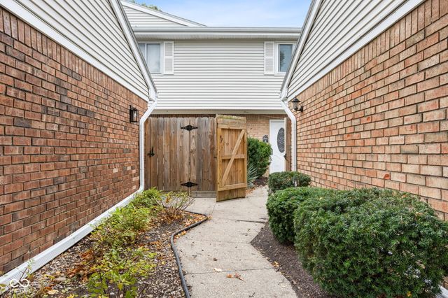 7628 Vintage Court, Lawrence, IN 46226