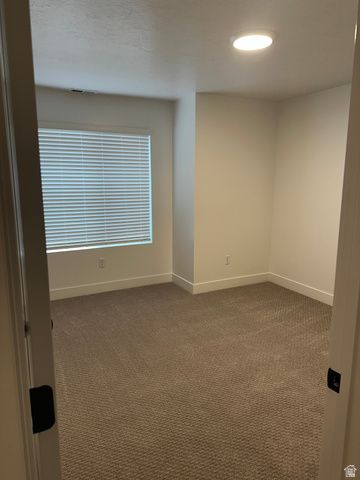 26 S MOONLIT RD, Mapleton, UT 84664