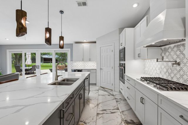 2101 Upper Branch CV, Dripping Springs, TX 78620