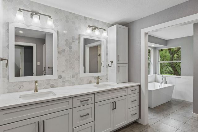 2101 Upper Branch CV, Dripping Springs, TX 78620