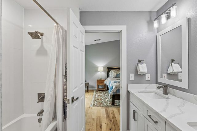 2101 Upper Branch CV, Dripping Springs, TX 78620