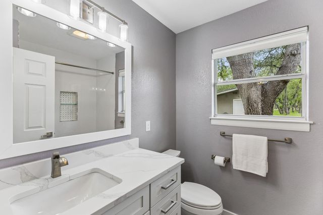 2101 Upper Branch CV, Dripping Springs, TX 78620