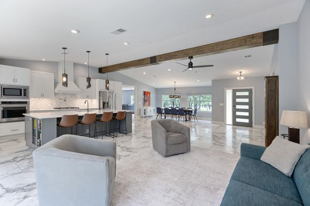 2101 Upper Branch CV, Dripping Springs, TX 78620