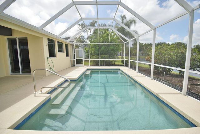 6556 MEANDERING WAY, Lakewood Ranch, FL 34202