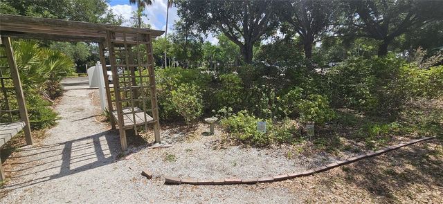 6556 MEANDERING WAY, Lakewood Ranch, FL 34202