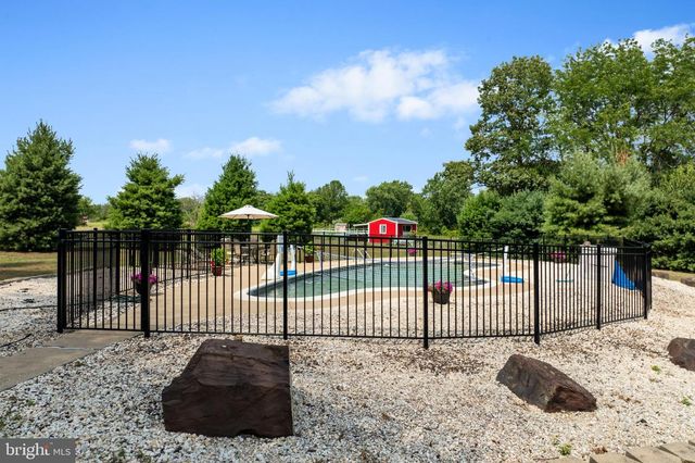 1202 HILLTOWN PIKE, Hilltown, PA 18927