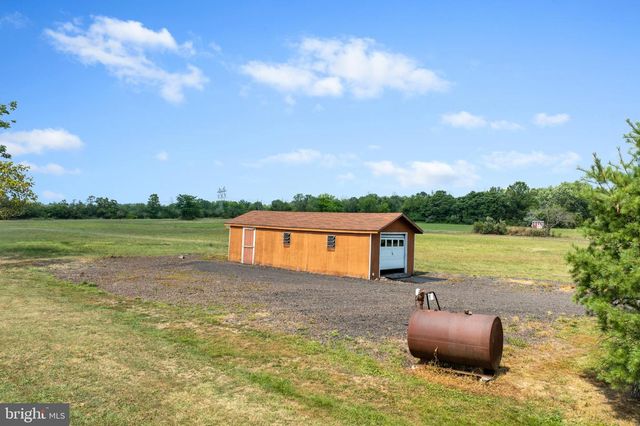 1202 HILLTOWN PIKE, Hilltown, PA 18927