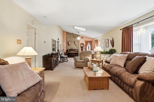 1202 HILLTOWN PIKE, Hilltown, PA 18927