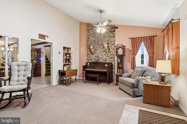 1202 HILLTOWN PIKE, Hilltown, PA 18927